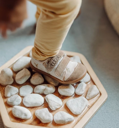 Podeszwa dziecięcego trampka barefoot Titot Forrest Friends z elastycznego kauczuku