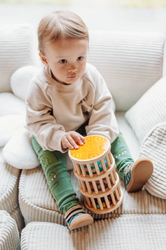 Elastyczna podeszwa kauczukowa w butach dziecięcych Titot.