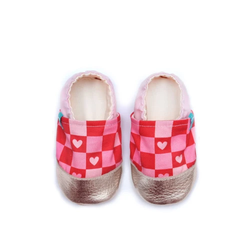 Rozmiar 17 - Buciki Titot Sweet Hearts – Walentynkowe Kapcie ze Złotym Noskiem