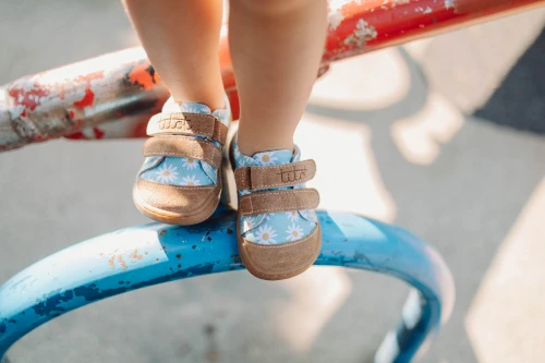 blue daisy barefoot 2.jpg