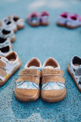 blue daisy barefoot 7.jpg