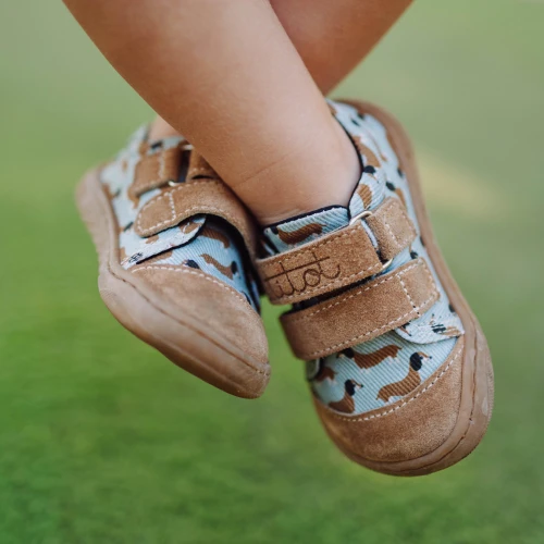 hot doggy barefoot 8.jpg